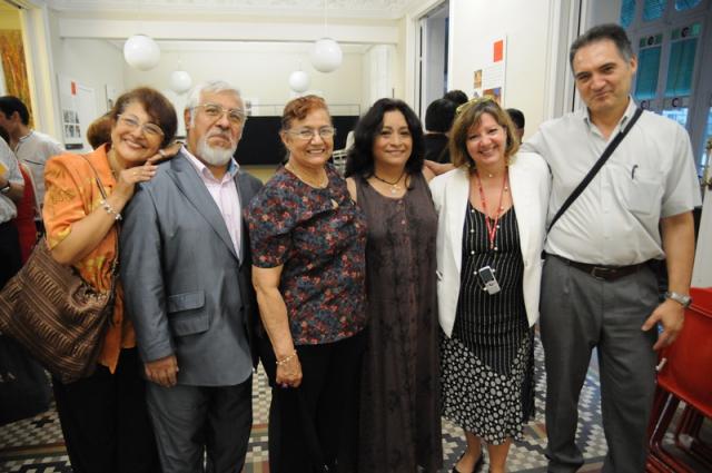 Con amigos e invitados